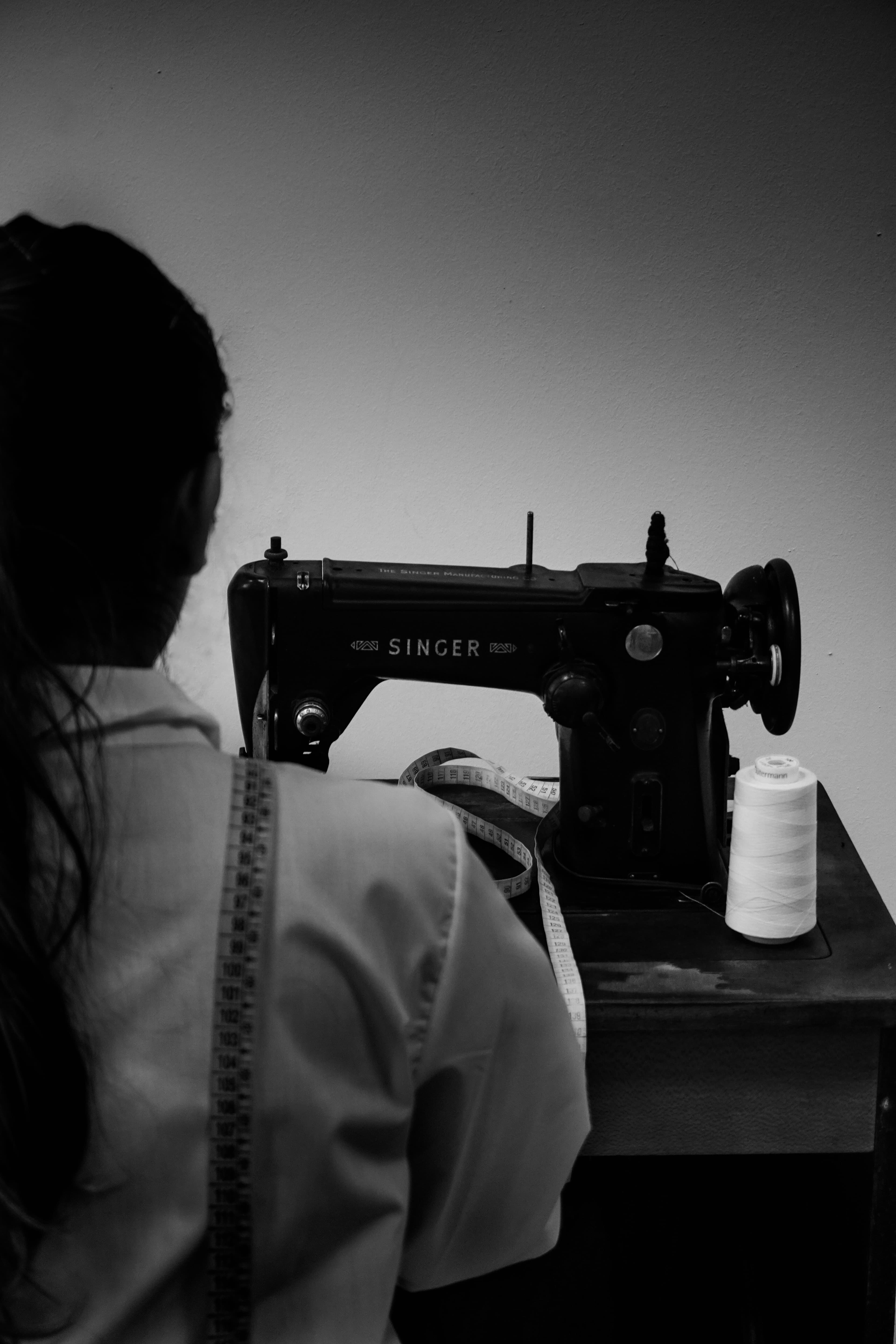 Tessuti e bozzetti in atelier